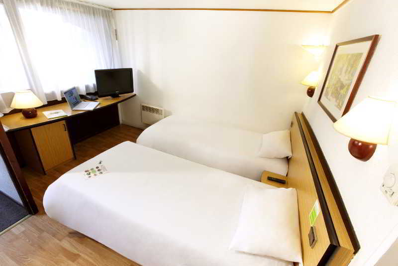 Campanile Nîmes Sud - Hotel 3*